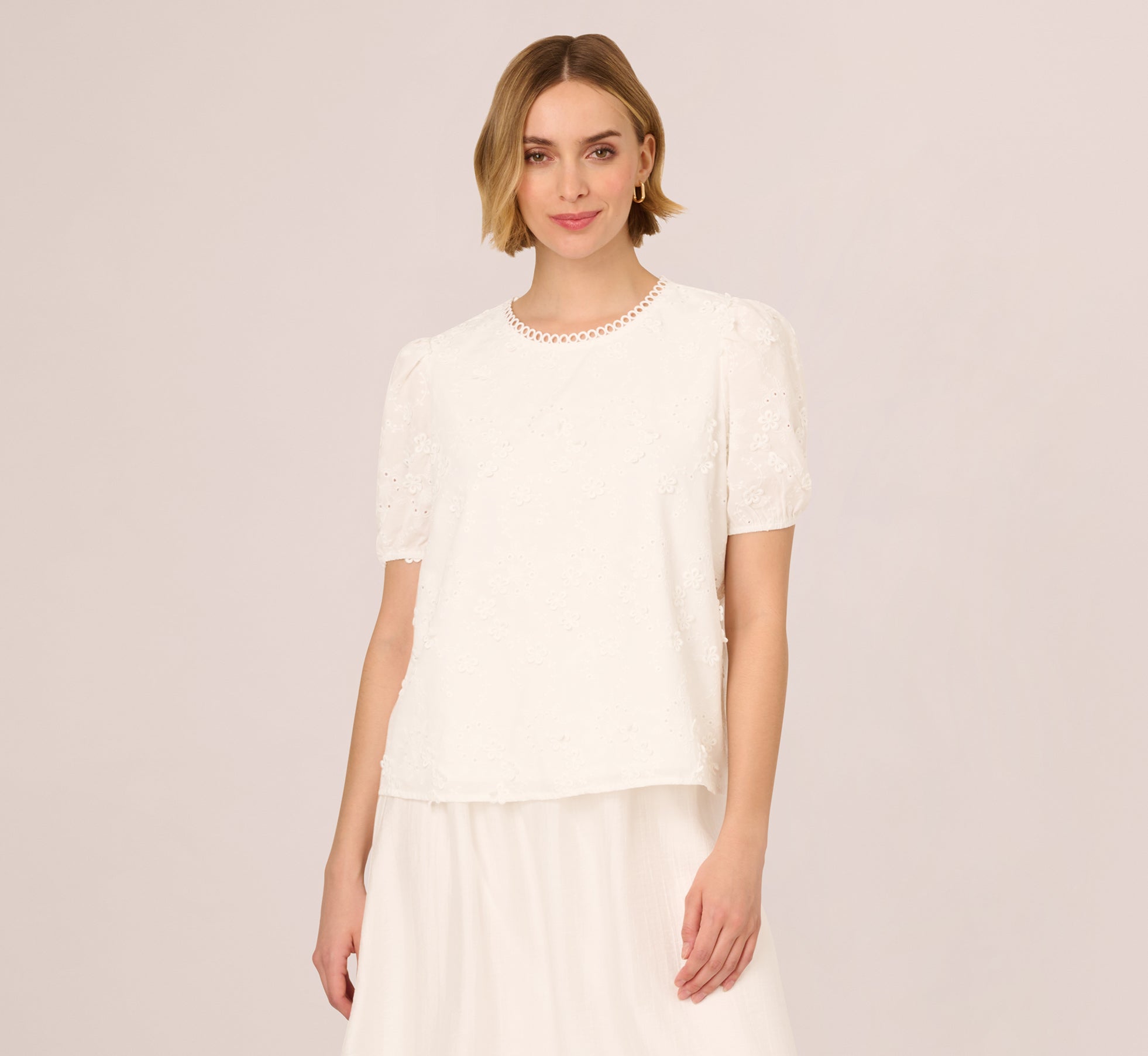 Short Sleeve 3D Eyelet Top In White