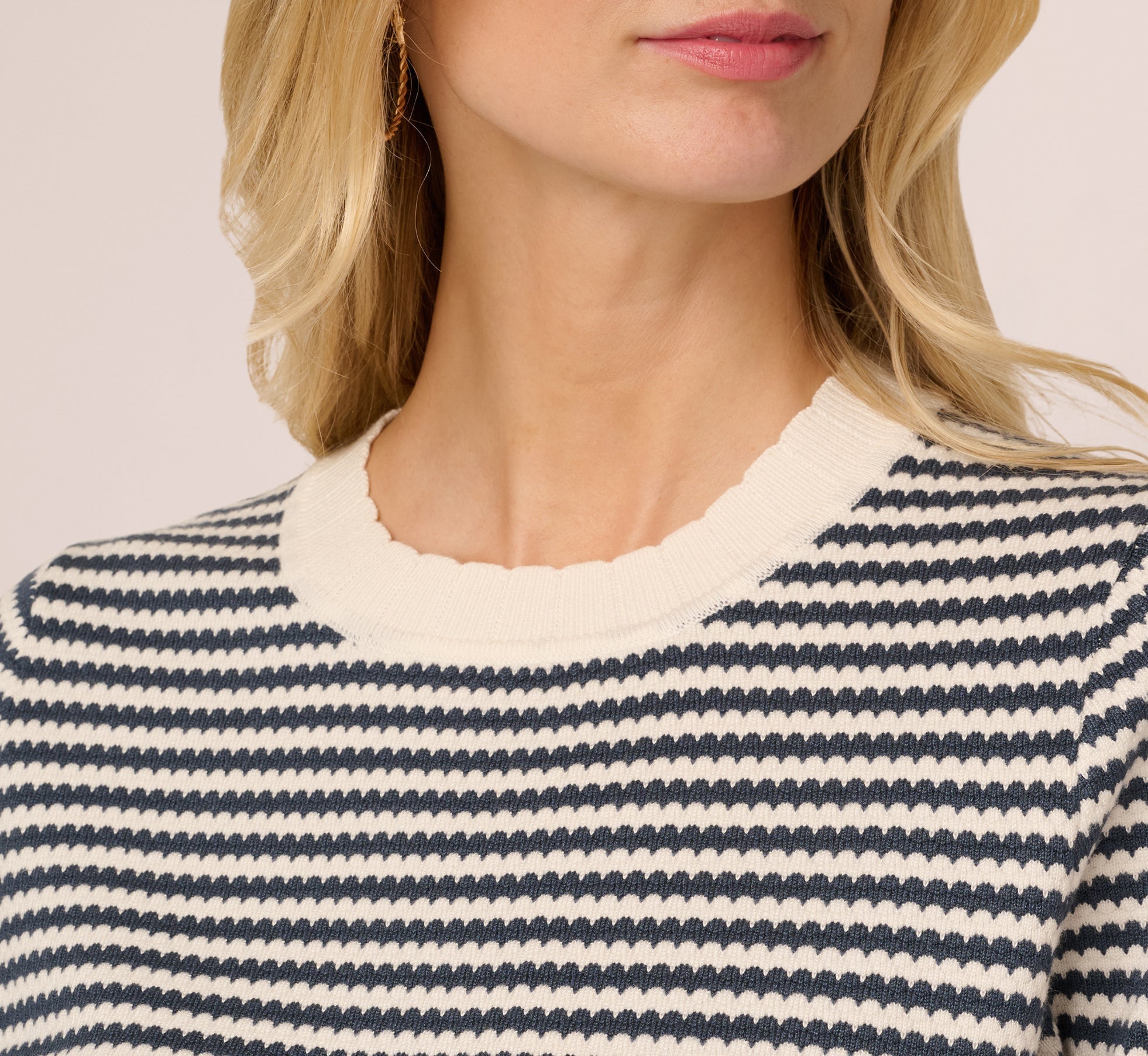 Short Sleeve Scalloped Stripe Pullover Sweater In Ivory Slate Blue