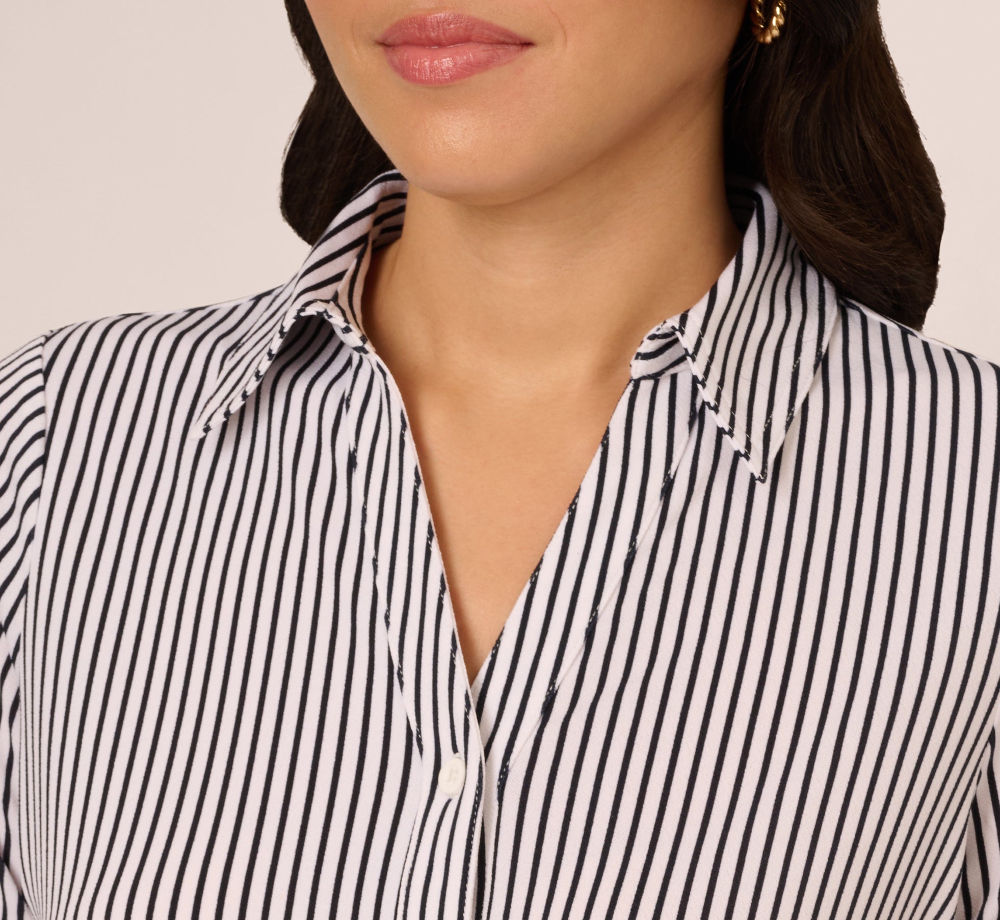 Short Sleeve Button Front Cropped Blouse In Ivory Navy Easy Stripe