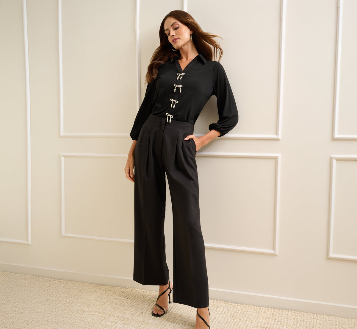 Wide Leg Pleated Trouser In Black