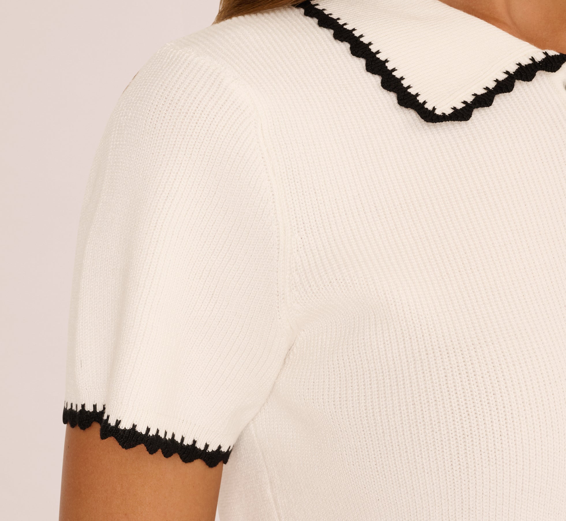 Short Sleeve Scalloped Trim Polo Sweater In Cream Black