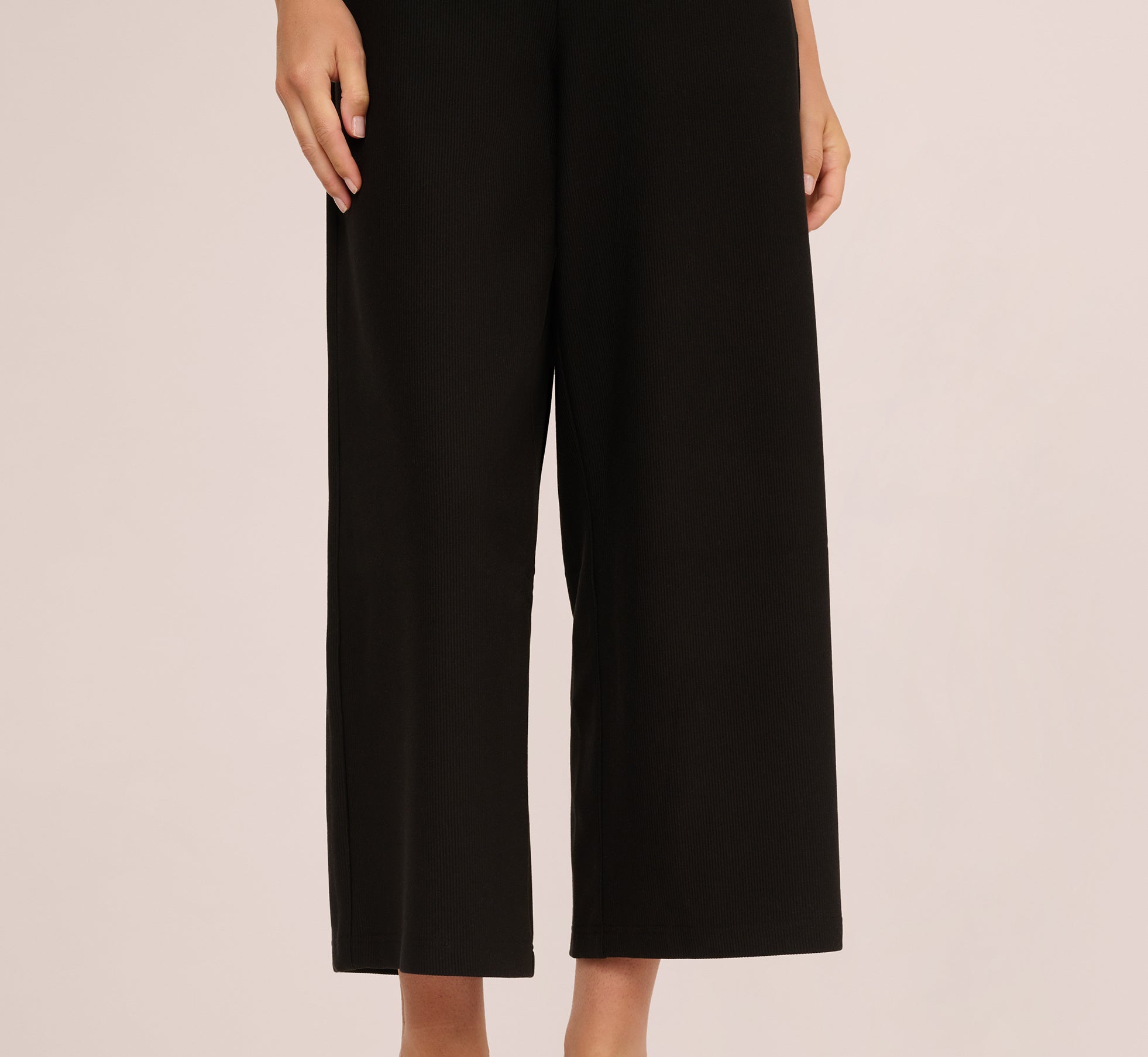 Wide Leg Rib Knit Cropped Pant In Black