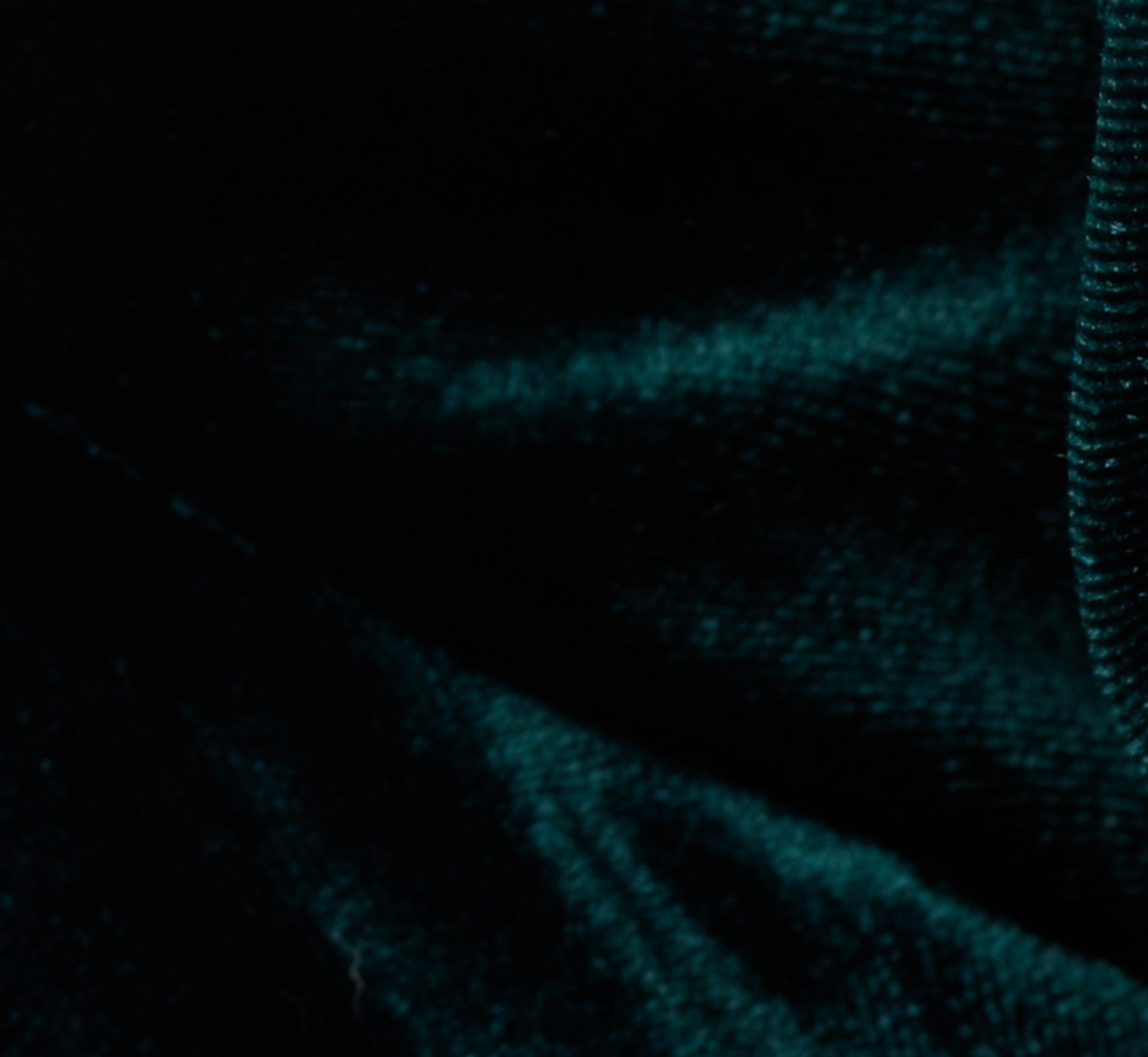 Velvet Sheath Dress With Tiered Three Quarter Sleeves In Hunter