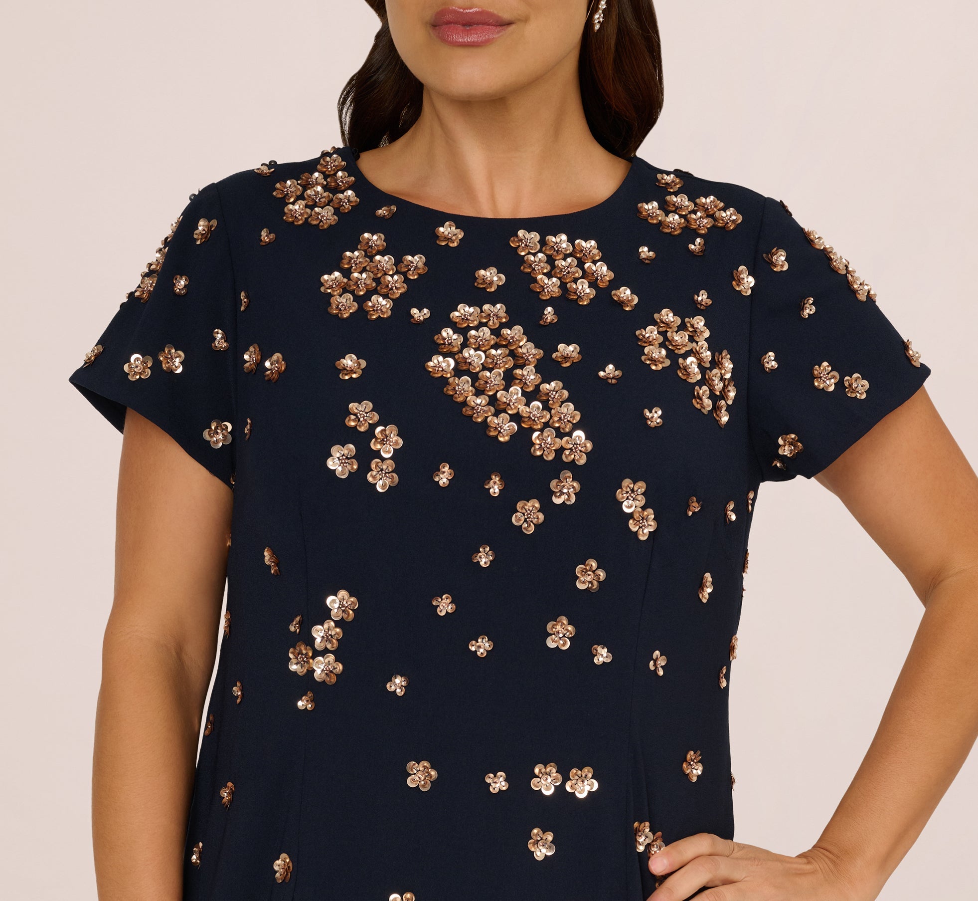 Plus Size Short Sleeve Floral Sequin Shift Dress In Midnight Rosegold